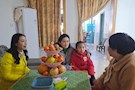  &nbsp;育英小学：为父母“就地过年”的留守儿童送温暖