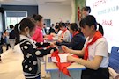 育英德景园小学：举行“喜迎二十大，争做好队员”一年级新队员入队仪式