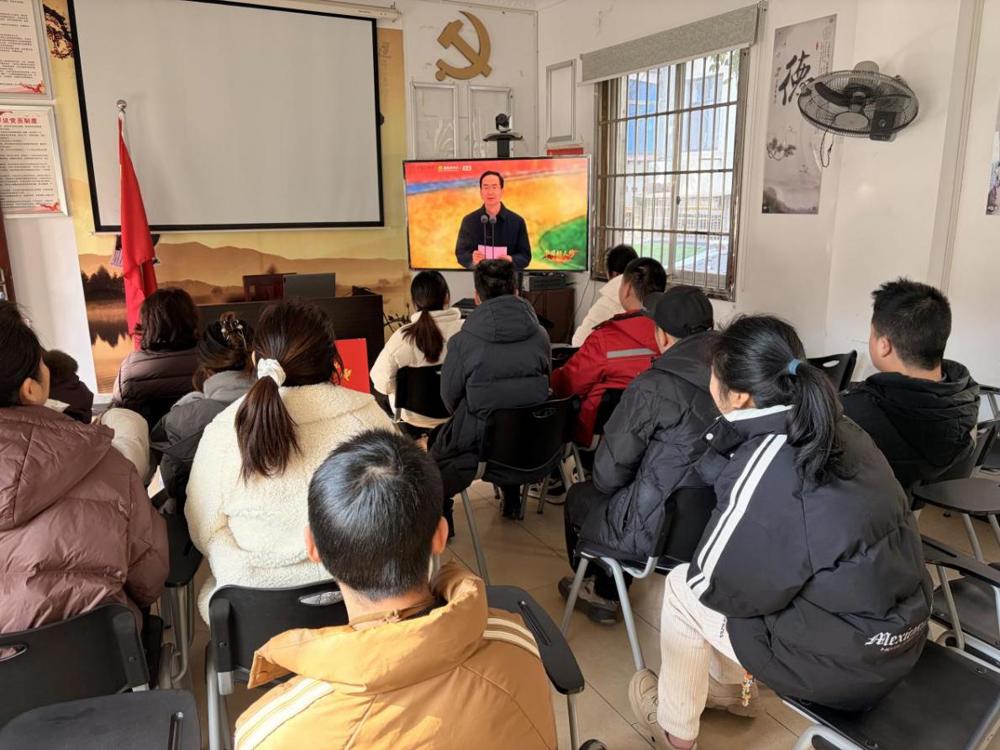 【武陵文明网】富强社区收听收看“中国好人榜”发布仪式